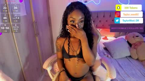 Tay Tay Independent Model   online show from 7, 10, 2025