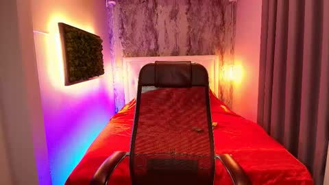 Eva online show from 15, 10, 2025