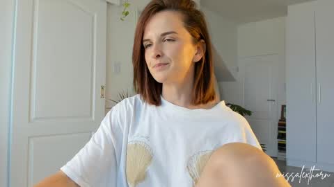 Alexandra Thorn online show from 7, 4, 2026