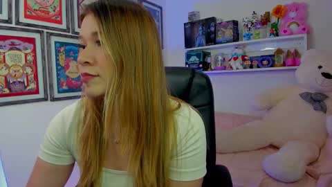 Snapshot of missamerica2 chatting on 17, 1, 2026 Martina Rivera online show from 17, 1, 2026