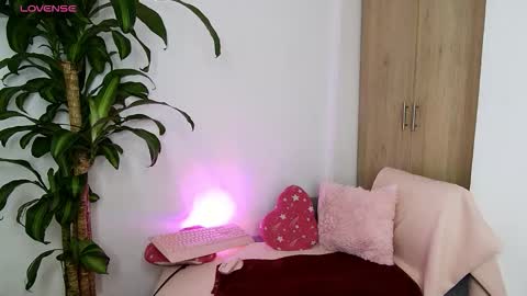 Snapshot of missangeldust chatting on 19, 3, 2026 missangeldust online show from 19, 3, 2026