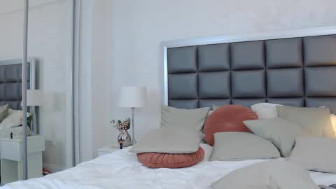        n g e l i n a        online show from 7, 12, 2024