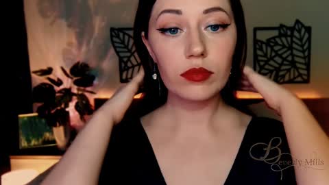 The divine Beverly online show from 13, 12, 2024