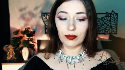 The divine Beverly online show from 9, 2, 2025