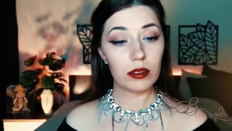 The divine Beverly online show from 9, 2, 2025