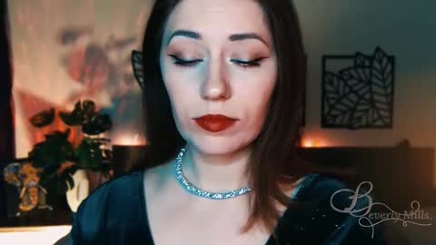 The divine Beverly online show from 22, 2, 2025