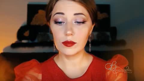 The divine Beverly online show from 4, 10, 2025