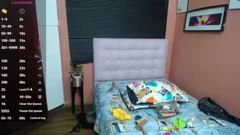 Miss Evelyn  online show from 27, 2, 2025