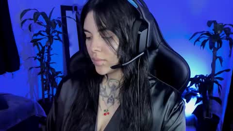 Missy Charlottte.  Hey remember to give me a thumbs up ty online show from 29, 11, 2025