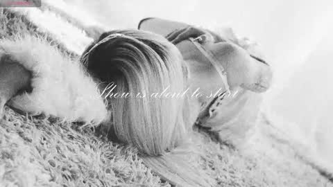 Snapshot of misschloe__ chatting on 5, 11, 2025 Chloe freelance model Please your thumbs up are important online show from 5, 11, 2025