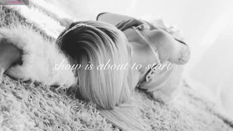 Chloe freelance model Please your thumbs up are important  online show from 28, 2, 2026