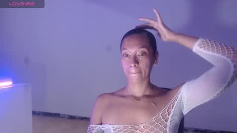 Snapshot of misscruzxz chatting on 3, 11, 2025 Donna di Diamanti online show from 3, 11, 2025