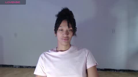 Snapshot of misscruzxz chatting on 29, 11, 2025 Donna di Diamanti online show from 29, 11, 2025