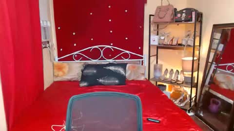 Snapshot of missdominantbigcockx chatting on 14, 11, 2025 missdominantbigcockx online show from 14, 11, 2025