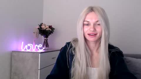 Snapshot of missemma1111 chatting on 7, 3, 2025 EMMA online show from 7, 3, 2025