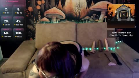 Snapshot of missfungi chatting on 10, 10, 2025 Luna online show from 10, 10, 2025