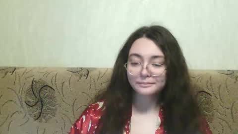 missis mona online show from 28, 2, 2025