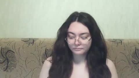 missis mona online show from 5, 3, 2025
