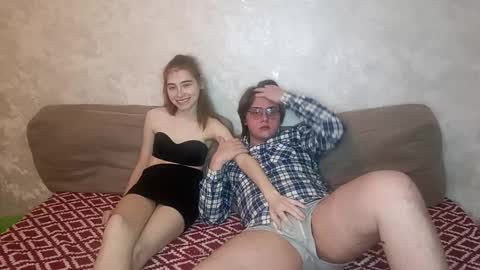 Ashley and Alex online show from 18, 3, 2026