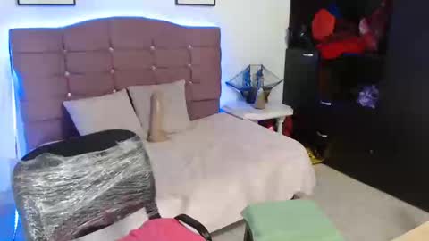 misskarol18 online show from 21, 2, 2025