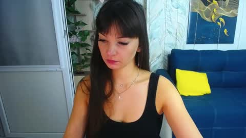 MissLaura online show from 28, 10, 2025