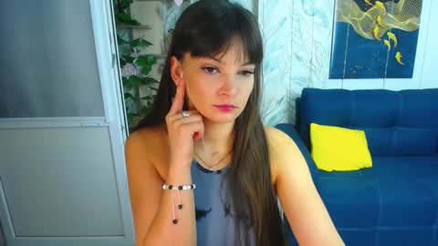 MissLaura online show from 9, 11, 2025