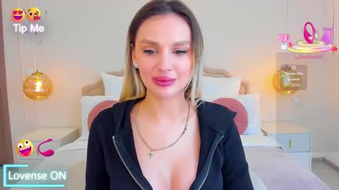 Snapshot of misslou_ chatting on 4, 3, 2026 Lou online show from 4, 3, 2026