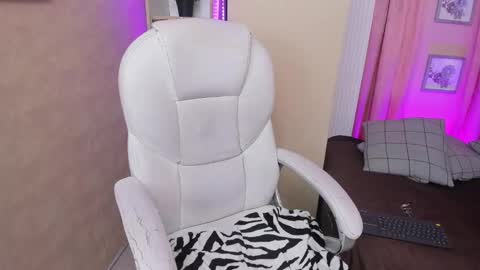 Snapshot of misslynn_ chatting on 7, 3, 2025 i am lyn online show from 7, 3, 2025