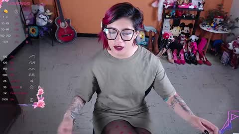 Miss Mia online show from 15, 12, 2024