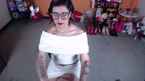 Miss Mia online show from 3, 1, 2025