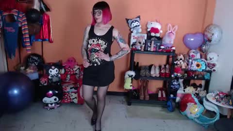 Miss Mia online show from 5, 11, 2025