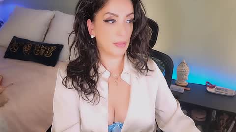 Snapshot of missmina chatting on 25, 10, 2025 Mina online show from 25, 10, 2025