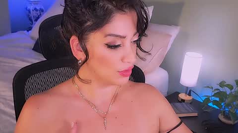 Snapshot of missmina chatting on 30, 10, 2025 Mina online show from 30, 10, 2025