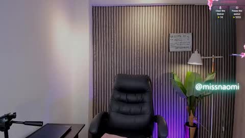 Naomi online show from 1, 10, 2025