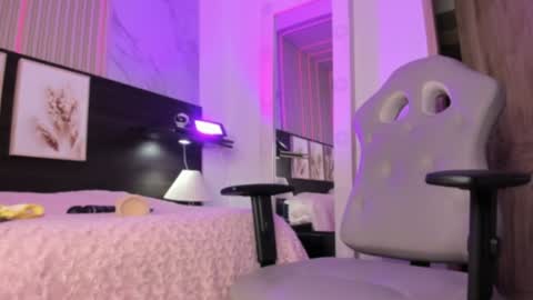 insta miss nickeloo online show from 30, 12, 2024