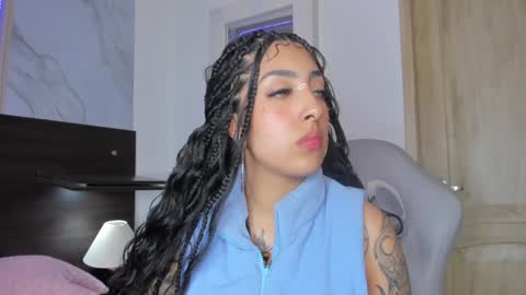 insta miss nickeloo online show from 13, 1, 2025
