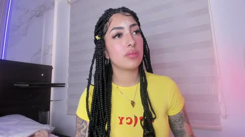 insta miss nickeloo online show from 23, 1, 2025