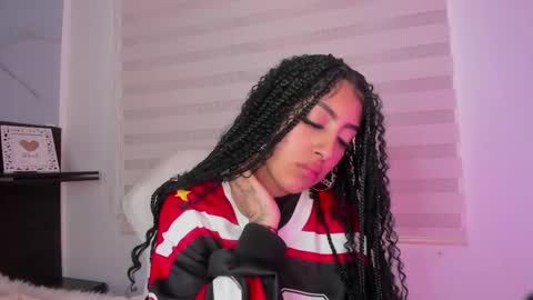 insta miss nickeloo online show from 22, 2, 2025