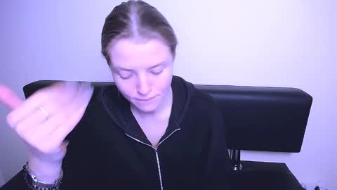 Olivia online show from 4, 2, 2025