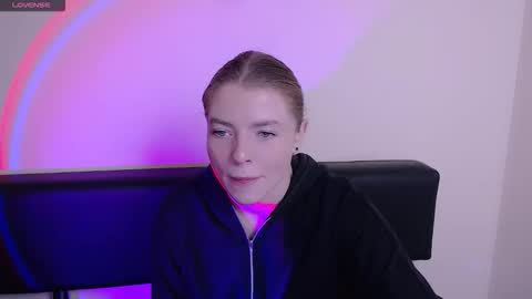 Olivia online show from 27, 10, 2025