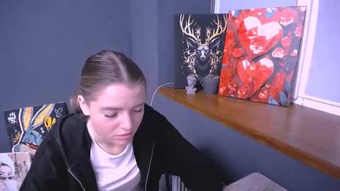 Olivia online show from 15, 11, 2025