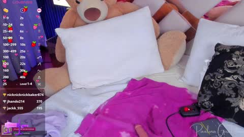 Pau Giraldo online show from 7, 12, 2024