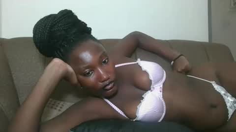 pretty gal online show from 28, 10, 2025