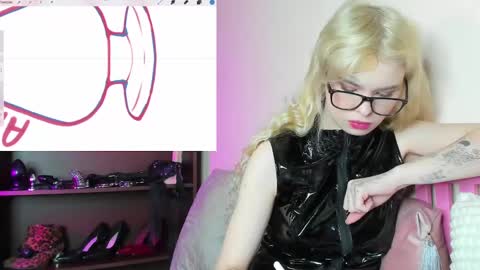 Misss Lola Angel online show from 14, 2, 2025