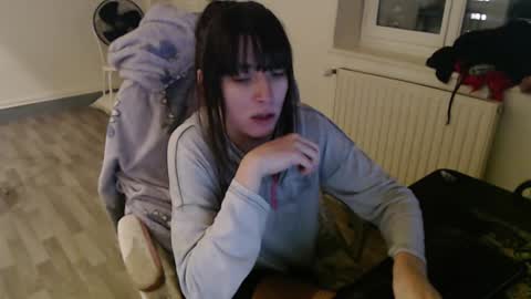missthon online show from 25, 12, 2024
