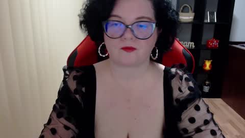 Snapshot of misstruble chatting on 9, 2, 2025 MissTruble online show from 9, 2, 2025