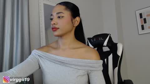 missvirggii online show from 2, 12, 2025