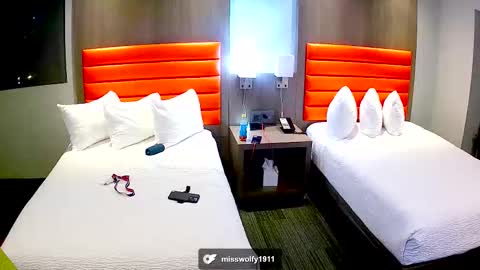 Scarletta Wolf online show from 2, 2, 2026