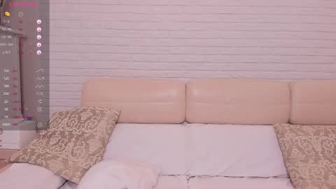 missxcaprice online show from 25, 10, 2025