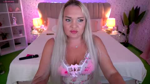  Amely  online show from 17, 9, 2025